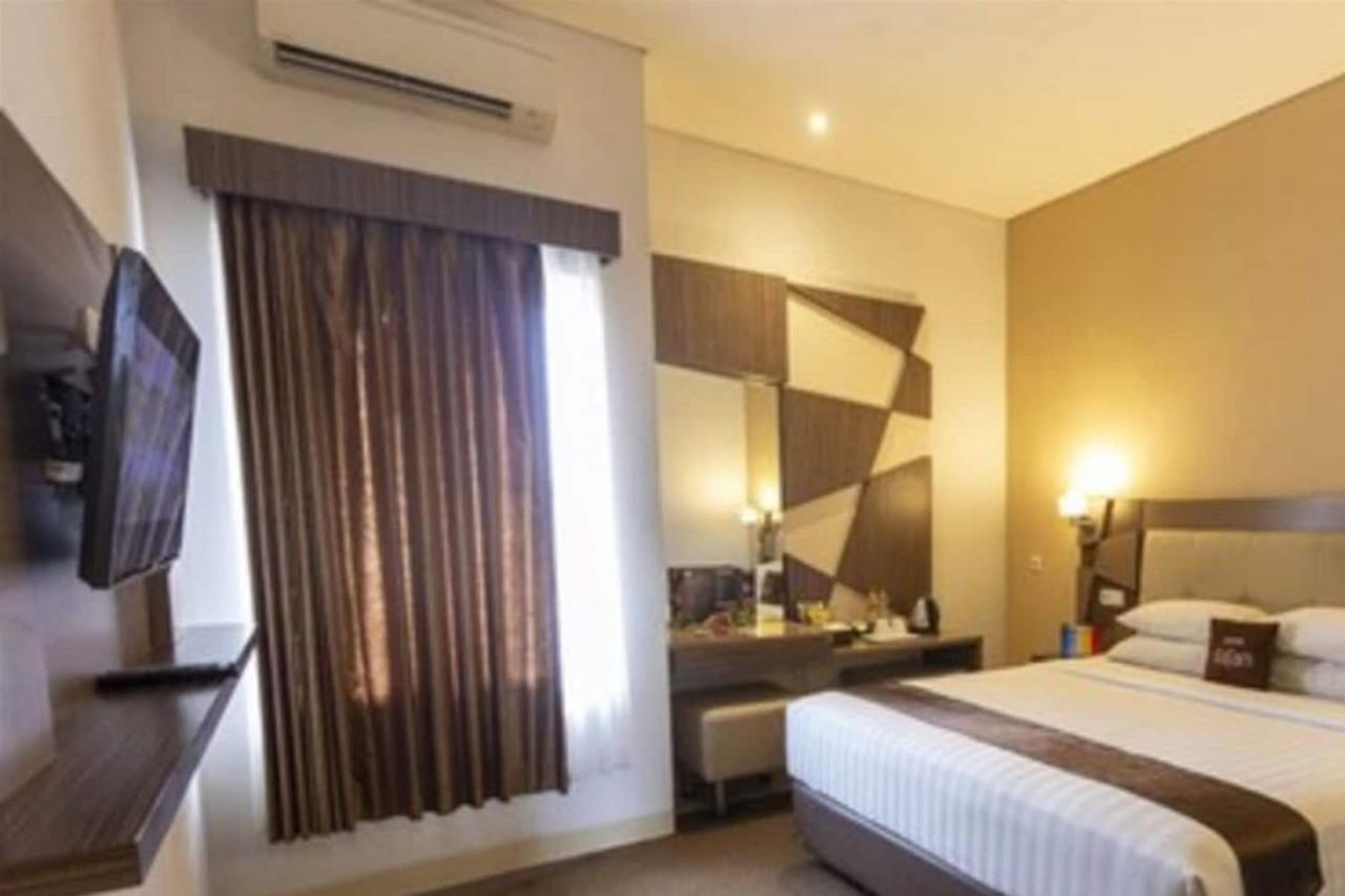 Hotel Fortunagrande Malioboro Джок'якарта Екстер'єр фото