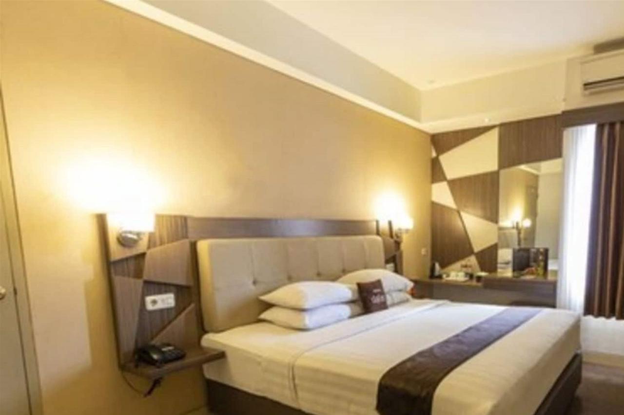 Hotel Fortunagrande Malioboro Джок'якарта Екстер'єр фото