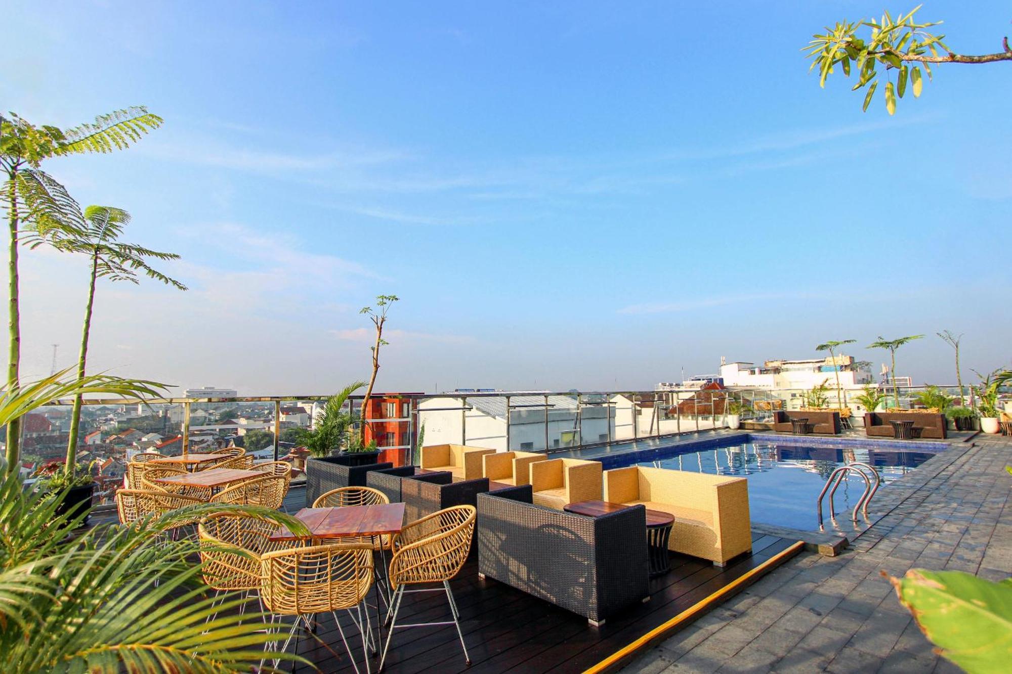 Hotel Fortunagrande Malioboro Джок'якарта Екстер'єр фото