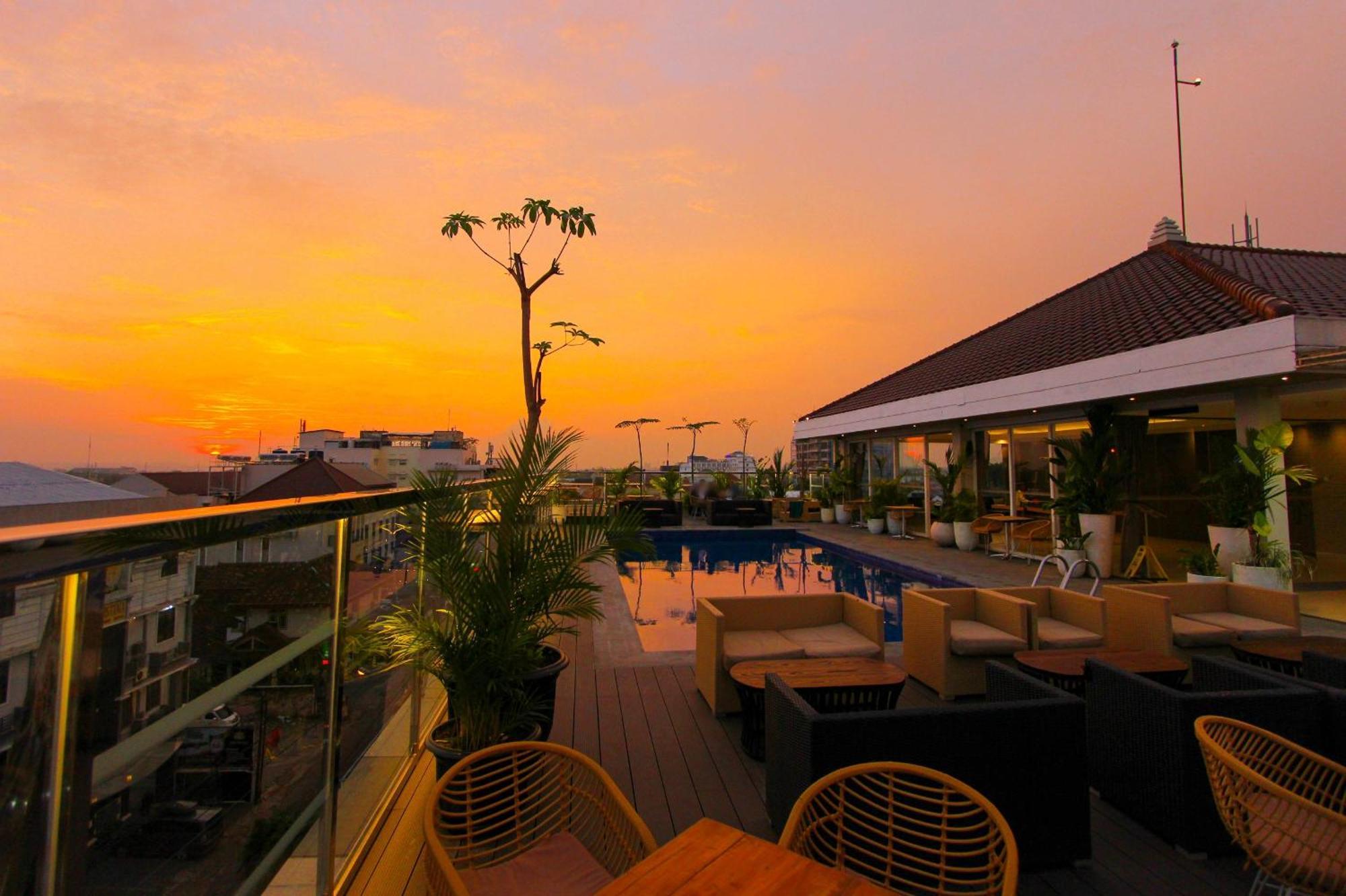 Hotel Fortunagrande Malioboro Джок'якарта Екстер'єр фото