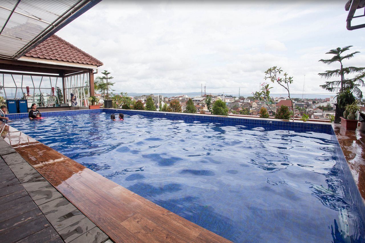 Hotel Fortunagrande Malioboro Джок'якарта Екстер'єр фото